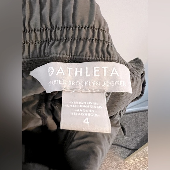 ATHLETA Women’s Textured Brooklyn Jogger - Picture 3 of 5